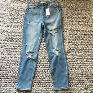 NWT Jelly Jeans high rise distressed jeans